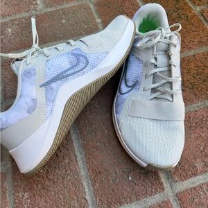 Women’s Nike MC Trainer 2 PRM | Size 8.5 NEW